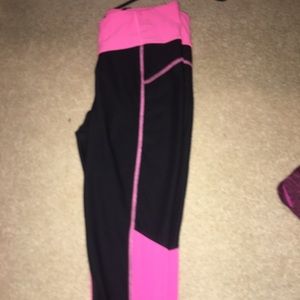 Xersion cropped workout pants